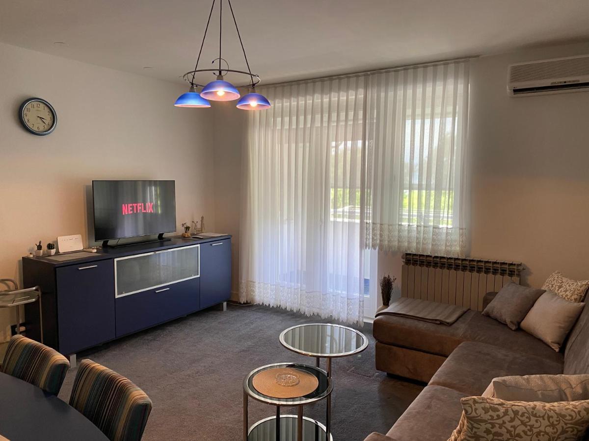 Apartman נייביצה מראה חיצוני תמונה