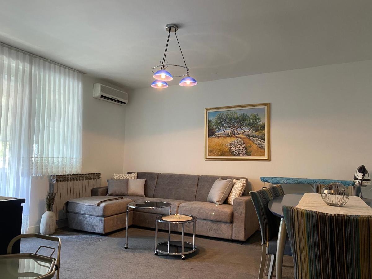 Apartman נייביצה מראה חיצוני תמונה